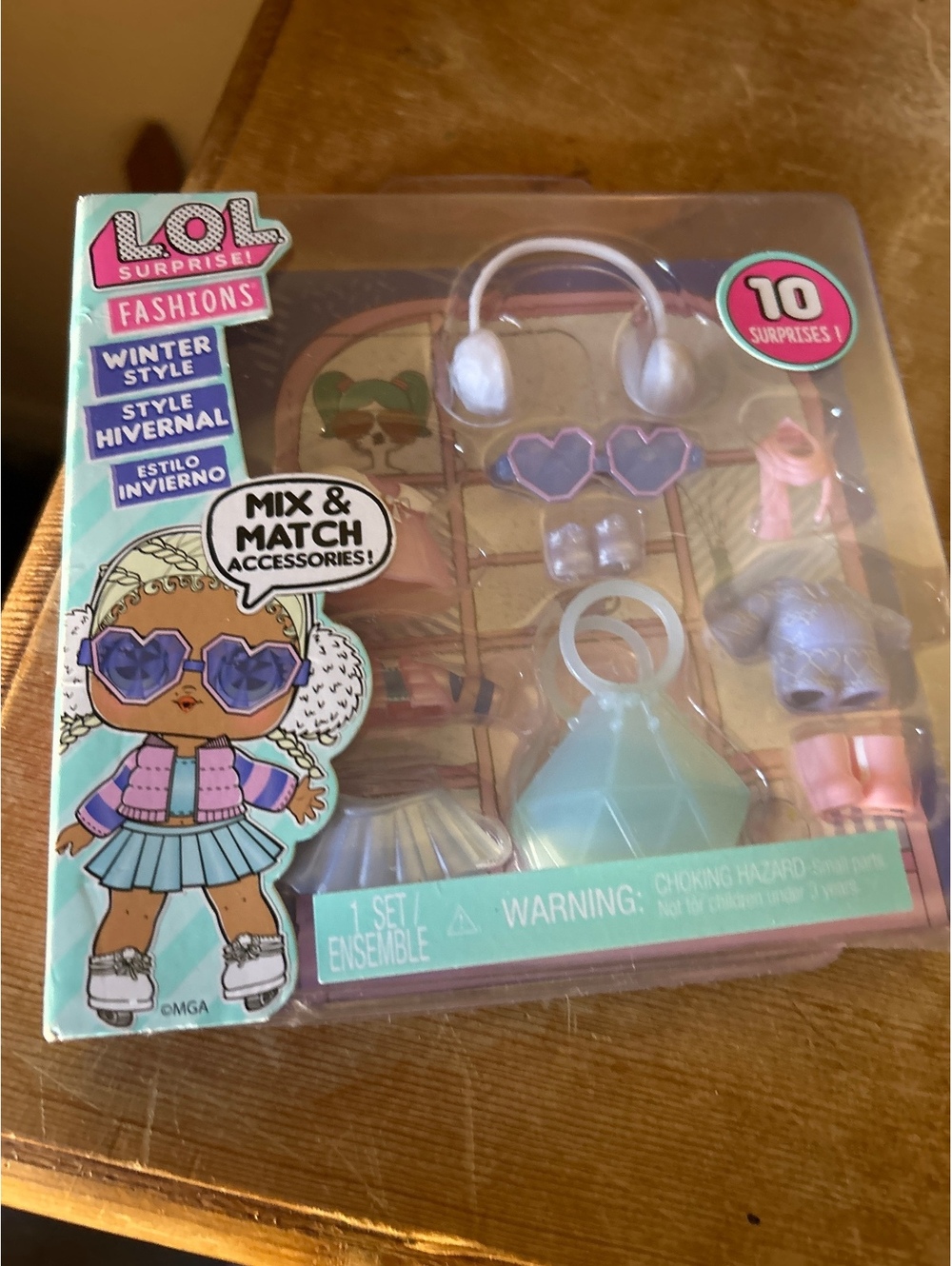 L.O.L. Surprise! Winter Style Mix & Match Accessories Doll Set